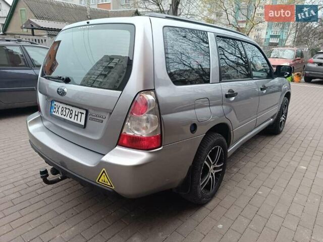 Серый Субару Форестер, объемом двигателя 2 л и пробегом 325 тыс. км за 5800 $, фото 6 на Automoto.ua