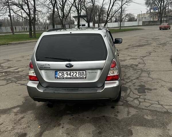 Серый Субару Форестер, объемом двигателя 2 л и пробегом 370 тыс. км за 4000 $, фото 3 на Automoto.ua