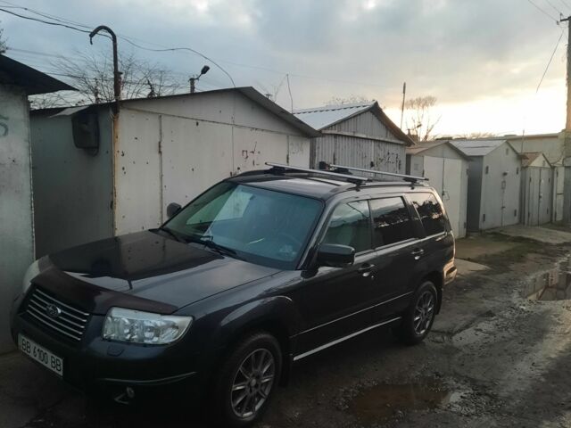 Серый Субару Форестер, объемом двигателя 2 л и пробегом 194 тыс. км за 8635 $, фото 3 на Automoto.ua