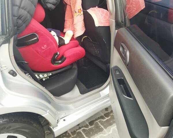 Сірий Субару Forester, об'ємом двигуна 1.99 л та пробігом 342 тис. км за 6000 $, фото 5 на Automoto.ua