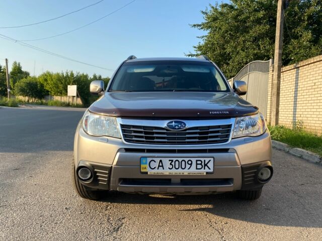 Серый Субару Форестер, объемом двигателя 2 л и пробегом 170 тыс. км за 8400 $, фото 6 на Automoto.ua