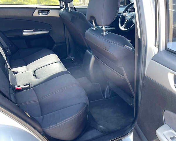 Серый Субару Форестер, объемом двигателя 2.5 л и пробегом 251 тыс. км за 7900 $, фото 9 на Automoto.ua