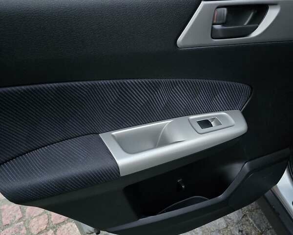 Сірий Субару Forester, об'ємом двигуна 2 л та пробігом 159 тис. км за 7700 $, фото 14 на Automoto.ua
