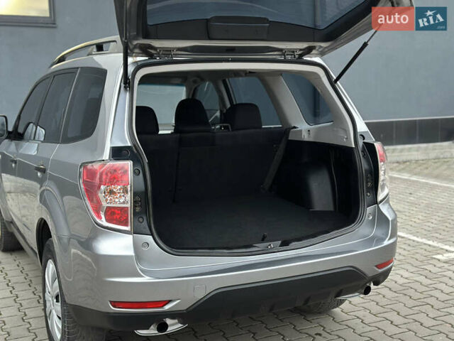 Сірий Субару Forester, об'ємом двигуна 1.99 л та пробігом 210 тис. км за 7500 $, фото 20 на Automoto.ua