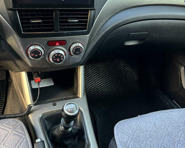 Сірий Субару Forester, об'ємом двигуна 2 л та пробігом 220 тис. км за 6600 $, фото 20 на Automoto.ua