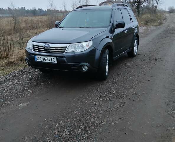 Сірий Субару Forester, об'ємом двигуна 2.46 л та пробігом 235 тис. км за 7150 $, фото 2 на Automoto.ua