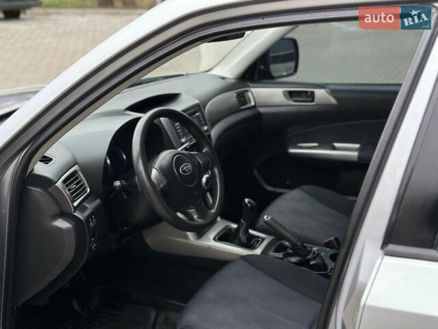Сірий Субару Forester, об'ємом двигуна 1.99 л та пробігом 210 тис. км за 7500 $, фото 22 на Automoto.ua