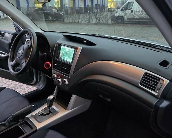 Сірий Субару Forester, об'ємом двигуна 2 л та пробігом 159 тис. км за 7700 $, фото 19 на Automoto.ua