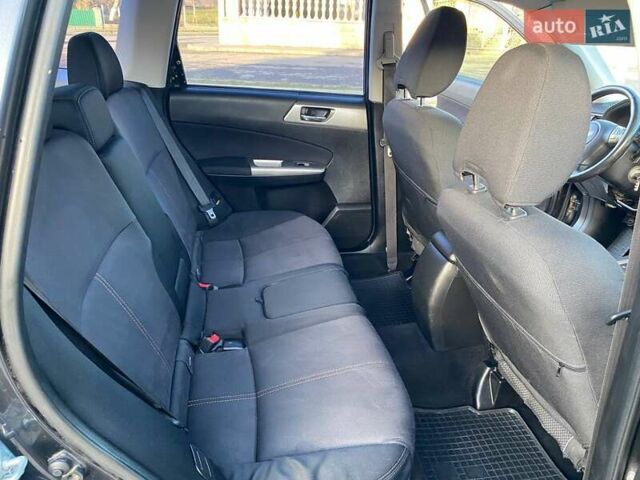 Серый Субару Форестер, объемом двигателя 2.5 л и пробегом 175 тыс. км за 8500 $, фото 8 на Automoto.ua