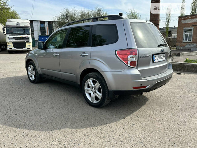 Сірий Субару Forester, об'ємом двигуна 2.46 л та пробігом 160 тис. км за 10000 $, фото 2 на Automoto.ua