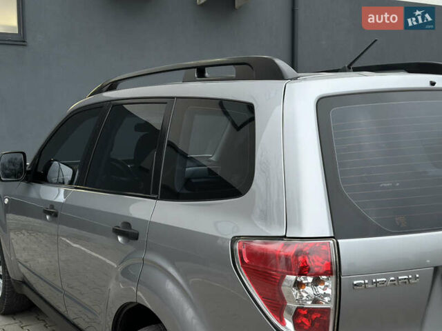 Сірий Субару Forester, об'ємом двигуна 1.99 л та пробігом 210 тис. км за 7500 $, фото 18 на Automoto.ua