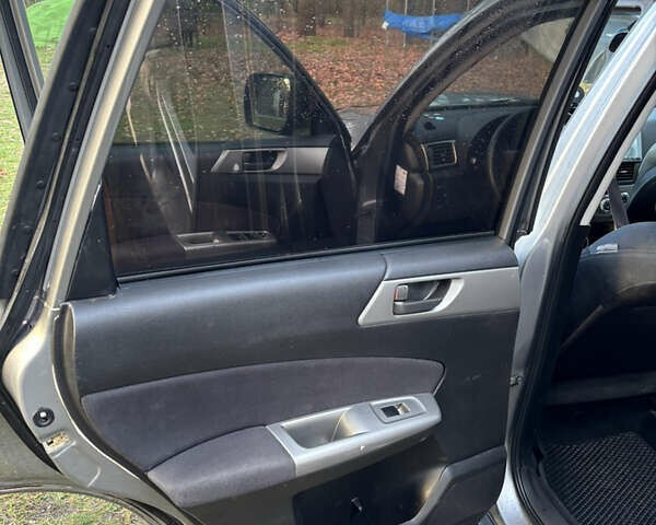 Сірий Субару Forester, об'ємом двигуна 2 л та пробігом 220 тис. км за 6600 $, фото 22 на Automoto.ua