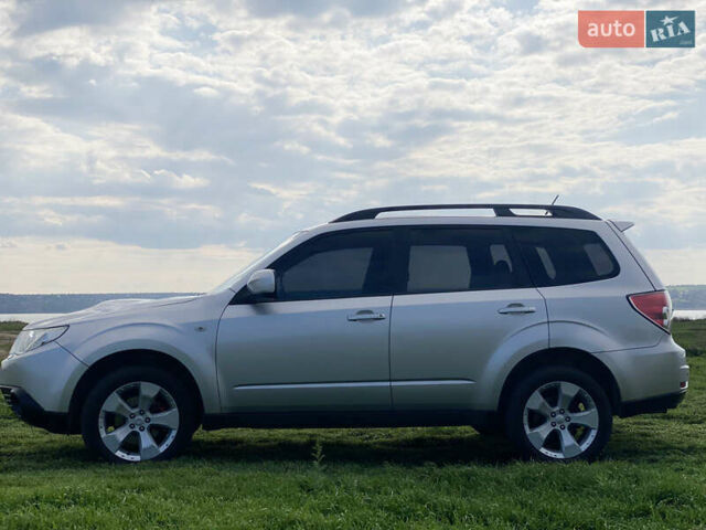 Серый Субару Форестер, объемом двигателя 2.5 л и пробегом 251 тыс. км за 7900 $, фото 5 на Automoto.ua