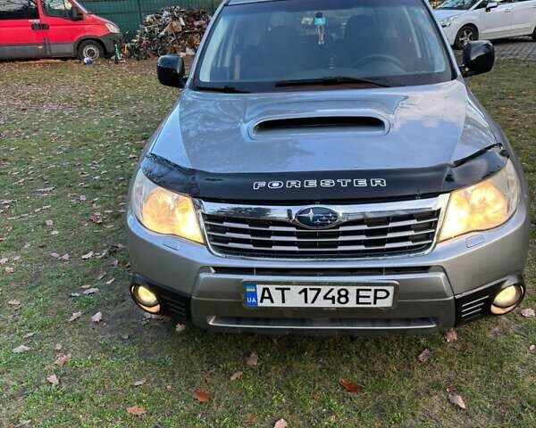 Сірий Субару Forester, об'ємом двигуна 1.99 л та пробігом 222 тис. км за 6300 $, фото 1 на Automoto.ua