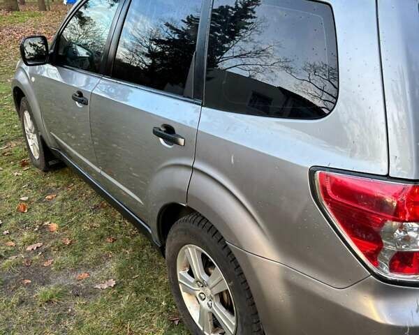 Сірий Субару Forester, об'ємом двигуна 1.99 л та пробігом 222 тис. км за 6300 $, фото 7 на Automoto.ua