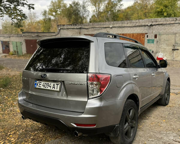 Сірий Субару Forester, об'ємом двигуна 2.46 л та пробігом 263 тис. км за 8000 $, фото 3 на Automoto.ua