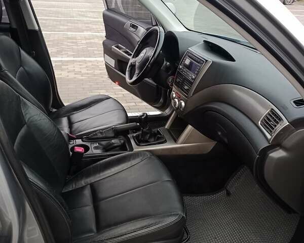 Сірий Субару Forester, об'ємом двигуна 2.5 л та пробігом 233 тис. км за 7800 $, фото 28 на Automoto.ua
