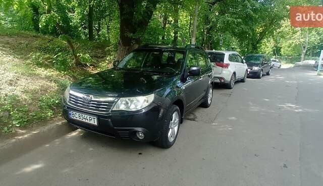 Сірий Субару Forester, об'ємом двигуна 2.46 л та пробігом 193 тис. км за 8000 $, фото 1 на Automoto.ua