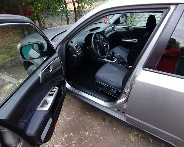 Сірий Субару Forester, об'ємом двигуна 2 л та пробігом 290 тис. км за 6250 $, фото 16 на Automoto.ua