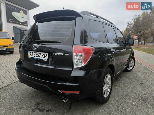Серый Субару Форестер, объемом двигателя 1.99 л и пробегом 197 тыс. км за 8300 $, фото 2 на Automoto.ua