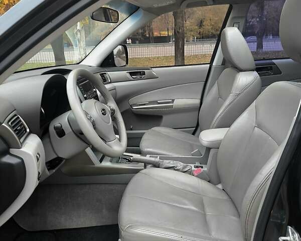 Серый Субару Форестер, объемом двигателя 1.99 л и пробегом 197 тыс. км за 8300 $, фото 12 на Automoto.ua