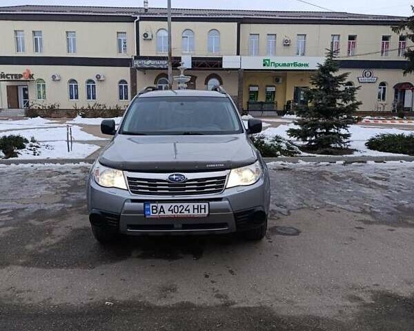 Серый Субару Форестер, объемом двигателя 2 л и пробегом 145 тыс. км за 9500 $, фото 4 на Automoto.ua