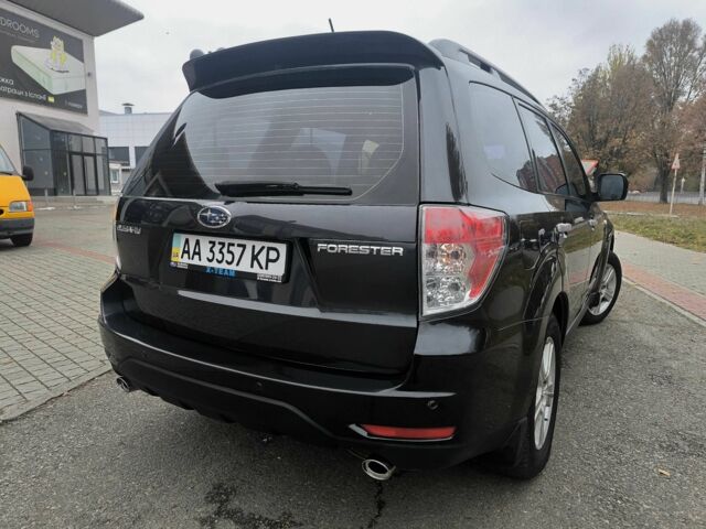 Серый Субару Форестер, объемом двигателя 2 л и пробегом 197 тыс. км за 8300 $, фото 3 на Automoto.ua