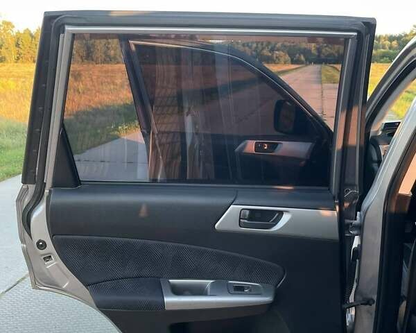 Серый Субару Форестер, объемом двигателя 2 л и пробегом 167 тыс. км за 9800 $, фото 24 на Automoto.ua