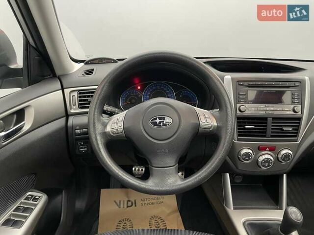 Серый Субару Форестер, объемом двигателя 2 л и пробегом 175 тыс. км за 8974 $, фото 10 на Automoto.ua