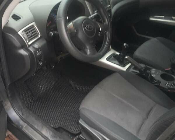 Серый Субару Форестер, объемом двигателя 1.99 л и пробегом 209 тыс. км за 7700 $, фото 4 на Automoto.ua