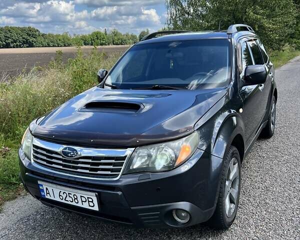 Серый Субару Форестер, объемом двигателя 2.5 л и пробегом 280 тыс. км за 7900 $, фото 3 на Automoto.ua