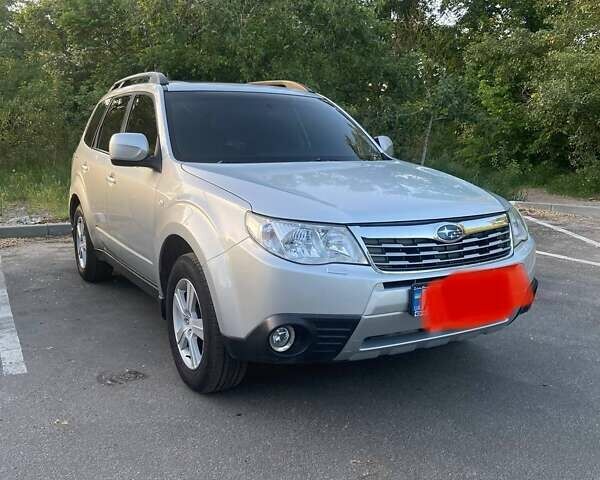 Сірий Субару Forester, об'ємом двигуна 1.99 л та пробігом 186 тис. км за 8200 $, фото 1 на Automoto.ua