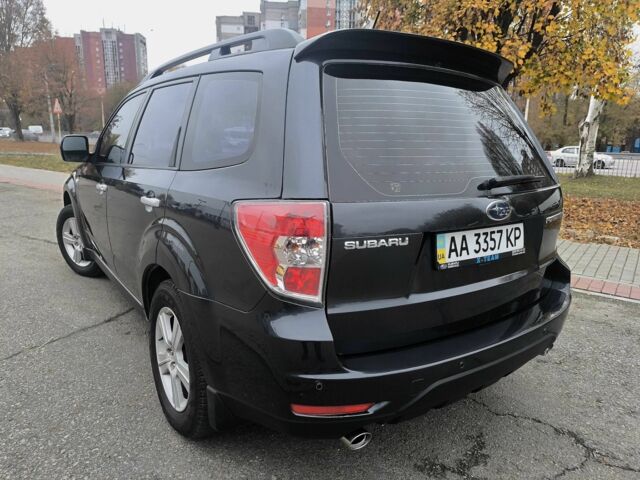 Серый Субару Форестер, объемом двигателя 2 л и пробегом 197 тыс. км за 8300 $, фото 5 на Automoto.ua