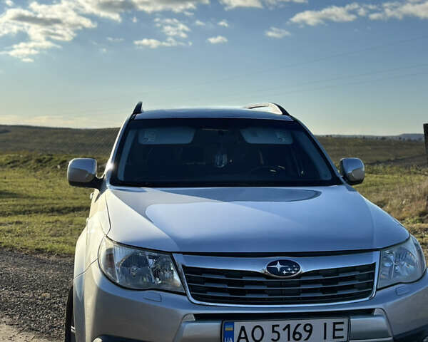 Серый Субару Форестер, объемом двигателя 1.99 л и пробегом 201 тыс. км за 7800 $, фото 3 на Automoto.ua
