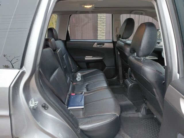 Серый Субару Форестер, объемом двигателя 2.5 л и пробегом 196 тыс. км за 7000 $, фото 6 на Automoto.ua