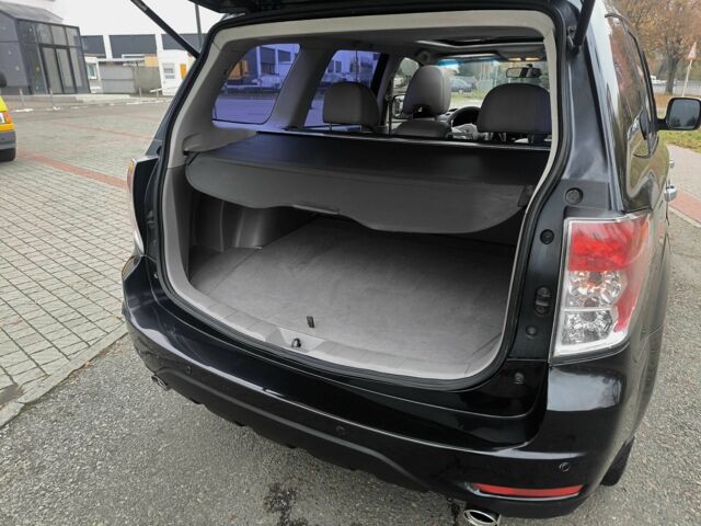 Серый Субару Форестер, объемом двигателя 2 л и пробегом 197 тыс. км за 8300 $, фото 19 на Automoto.ua