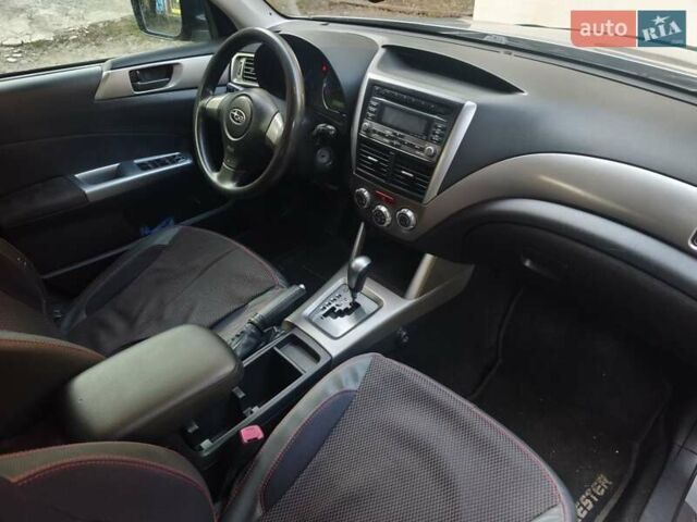 Сірий Субару Forester, об'ємом двигуна 1.99 л та пробігом 239 тис. км за 6799 $, фото 10 на Automoto.ua