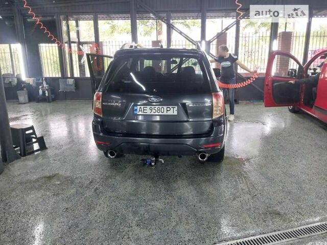 Сірий Субару Forester, об'ємом двигуна 2.46 л та пробігом 207 тис. км за 8700 $, фото 1 на Automoto.ua