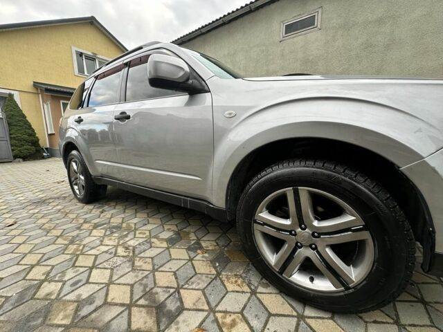 Серый Субару Форестер, объемом двигателя 2 л и пробегом 330 тыс. км за 7700 $, фото 7 на Automoto.ua