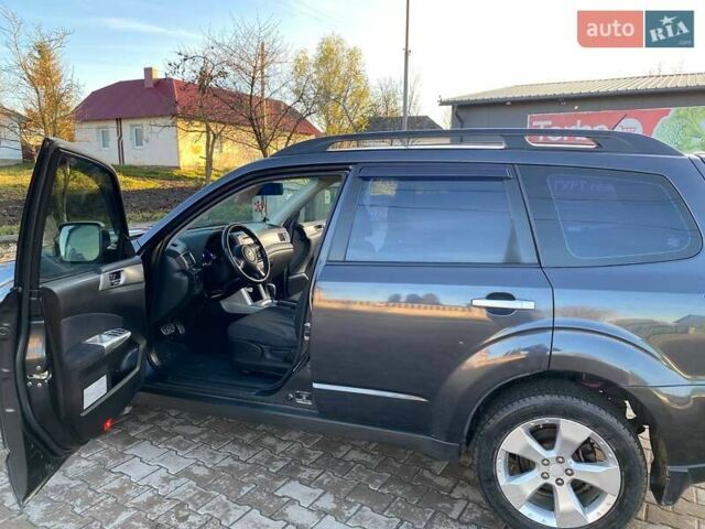 Серый Субару Форестер, объемом двигателя 2.5 л и пробегом 175 тыс. км за 8500 $, фото 13 на Automoto.ua