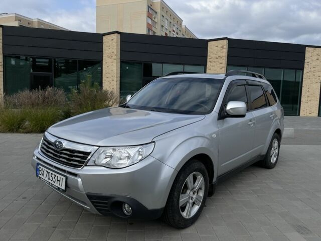 Сірий Субару Forester, об'ємом двигуна 2 л та пробігом 248 тис. км за 8000 $, фото 1 на Automoto.ua