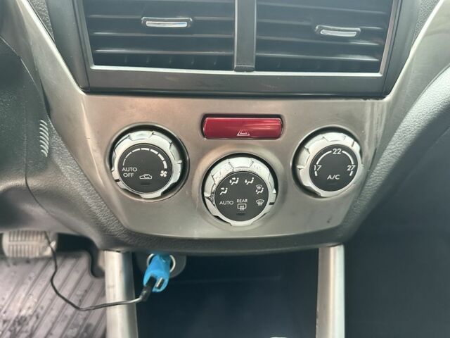 Серый Субару Форестер, объемом двигателя 2 л и пробегом 330 тыс. км за 7700 $, фото 15 на Automoto.ua