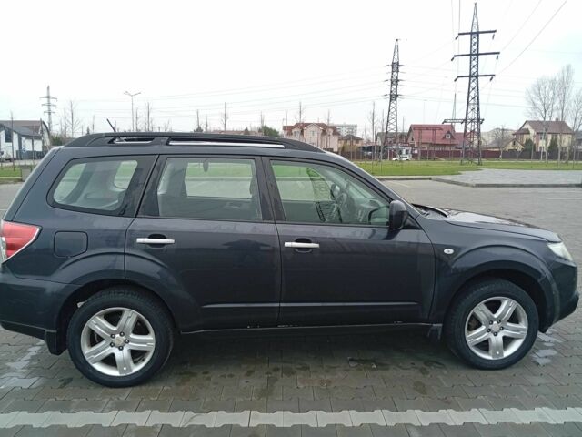 Серый Субару Форестер, объемом двигателя 2.5 л и пробегом 152 тыс. км за 8250 $, фото 1 на Automoto.ua