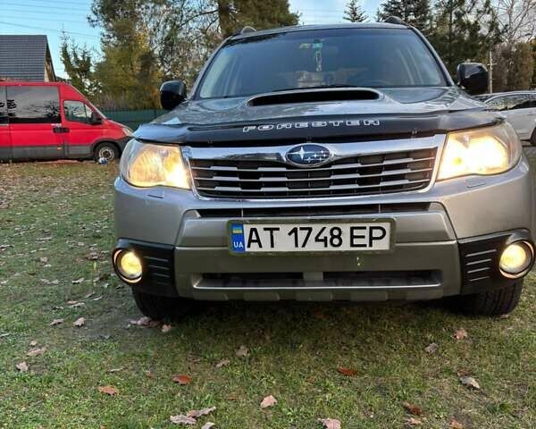 Сірий Субару Forester, об'ємом двигуна 1.99 л та пробігом 222 тис. км за 6300 $, фото 2 на Automoto.ua