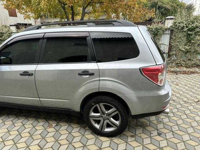 Серый Субару Форестер, объемом двигателя 2 л и пробегом 330 тыс. км за 7700 $, фото 12 на Automoto.ua