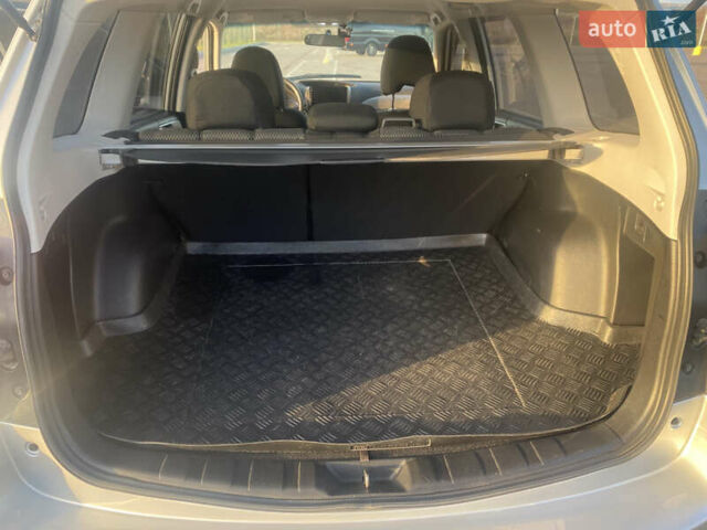 Сірий Субару Forester, об'ємом двигуна 2 л та пробігом 210 тис. км за 9500 $, фото 31 на Automoto.ua