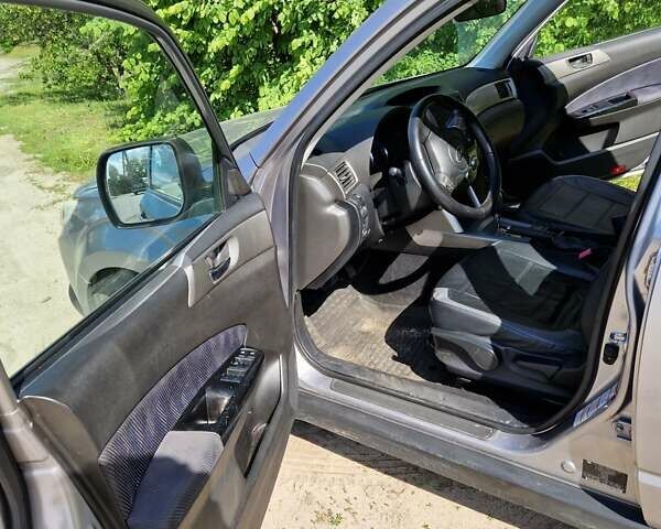 Сірий Субару Forester, об'ємом двигуна 2 л та пробігом 260 тис. км за 8800 $, фото 10 на Automoto.ua