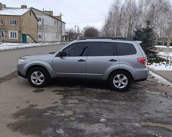 Серый Субару Форестер, объемом двигателя 2 л и пробегом 145 тыс. км за 9500 $, фото 6 на Automoto.ua