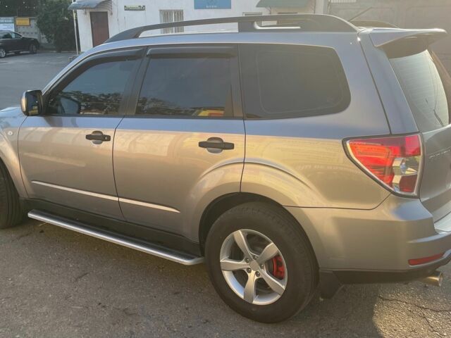 Серый Субару Форестер, объемом двигателя 2 л и пробегом 170 тыс. км за 8400 $, фото 4 на Automoto.ua