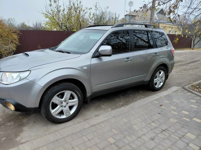 Серый Субару Форестер, объемом двигателя 2.5 л и пробегом 196 тыс. км за 7000 $, фото 4 на Automoto.ua